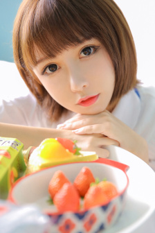 比基尼泳衣三角